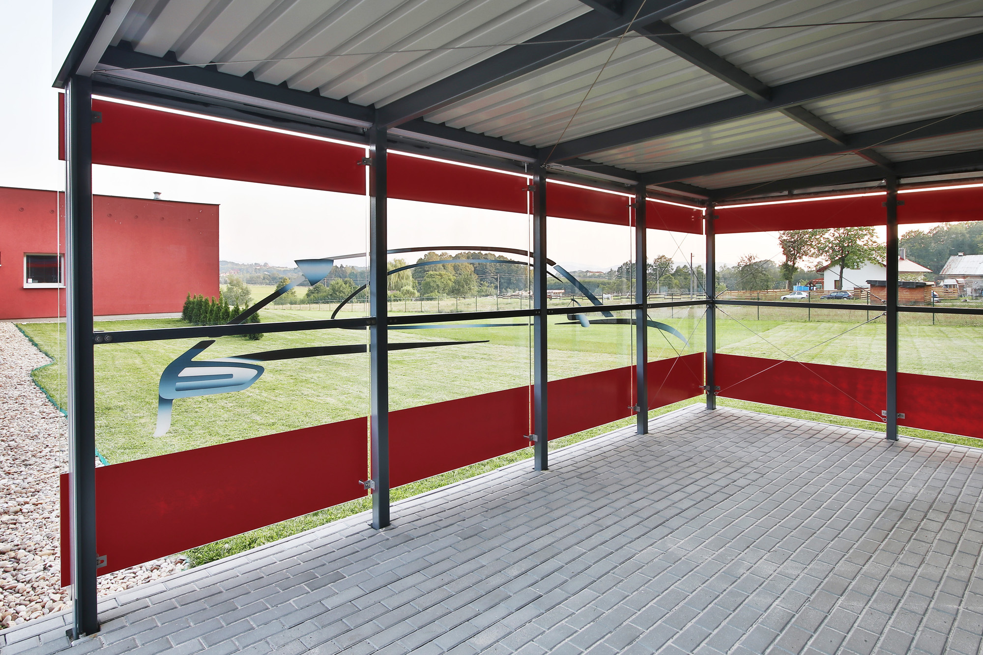 CAR PENTHOUSE 08 middle.jpg